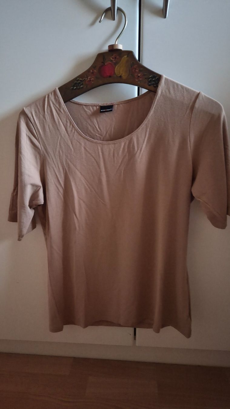 T-Shirts: T Shirt neu – Gebraucht aus Zofingen von PiaZ0102