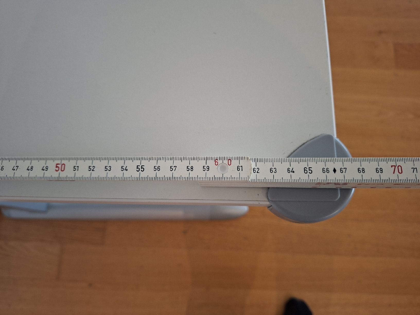 Schreibtische: Schreibtisch/ Pult Kinder – Gebraucht aus Hildisrieden von Letzi0 6