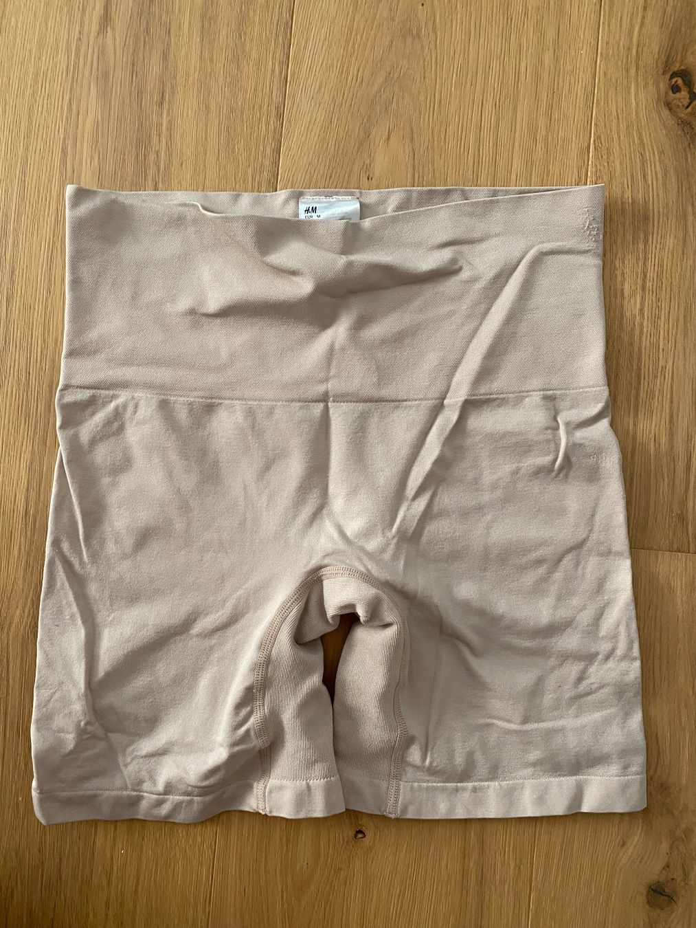 H&M Autres dessous: H&M Shape Underwear Grösse M – Neuf (Voir description) à Trachslau par M_Schmid81