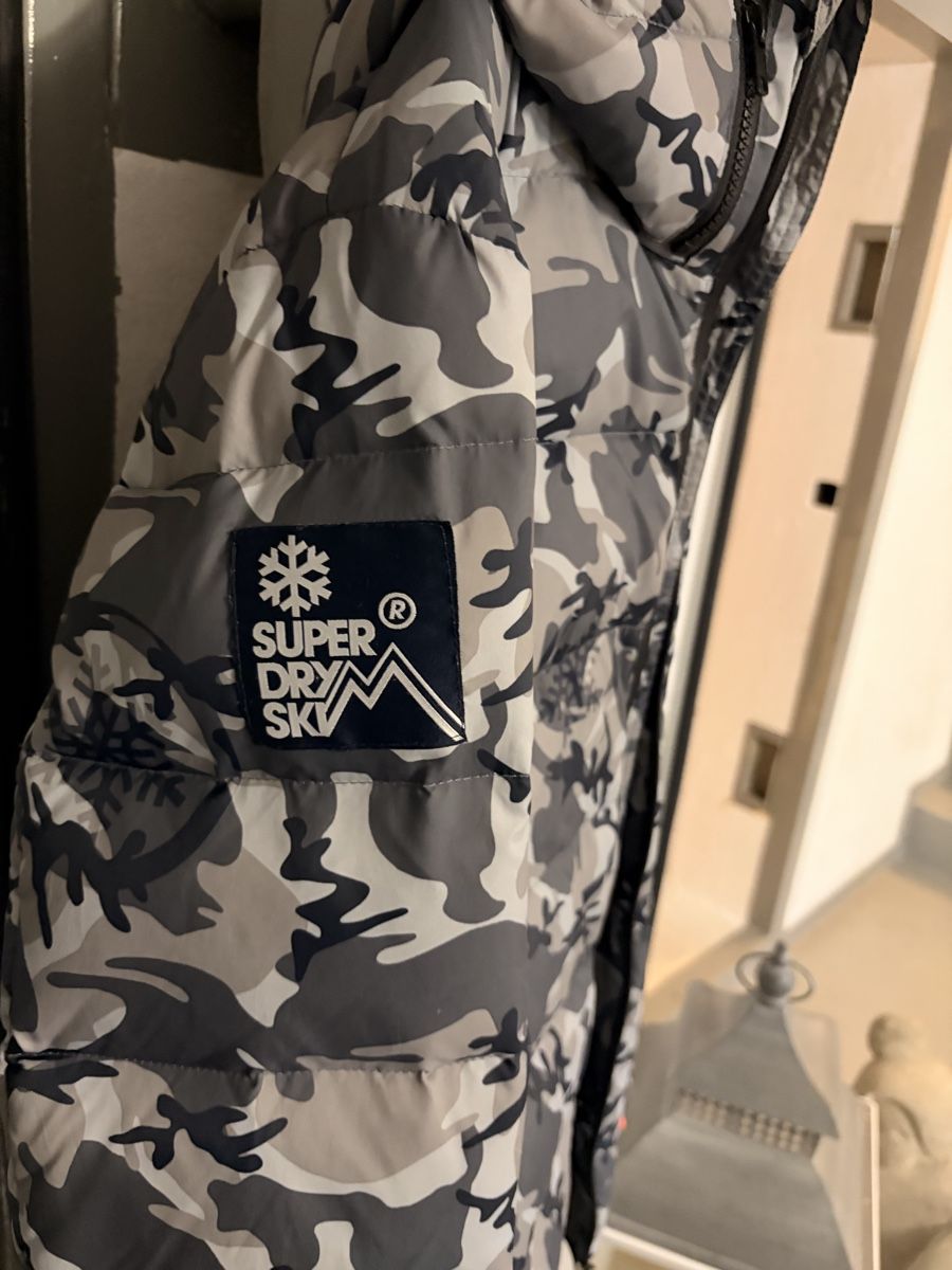 Superdry Giacche: Superdry Ski Padded Jacket Camo Grey, Size L/XL – Usato da Recherswil venduto da niv_n2jd 4