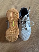 Nike Hallenschuhe Tiempo, Grösse 29.5Top Zustand!