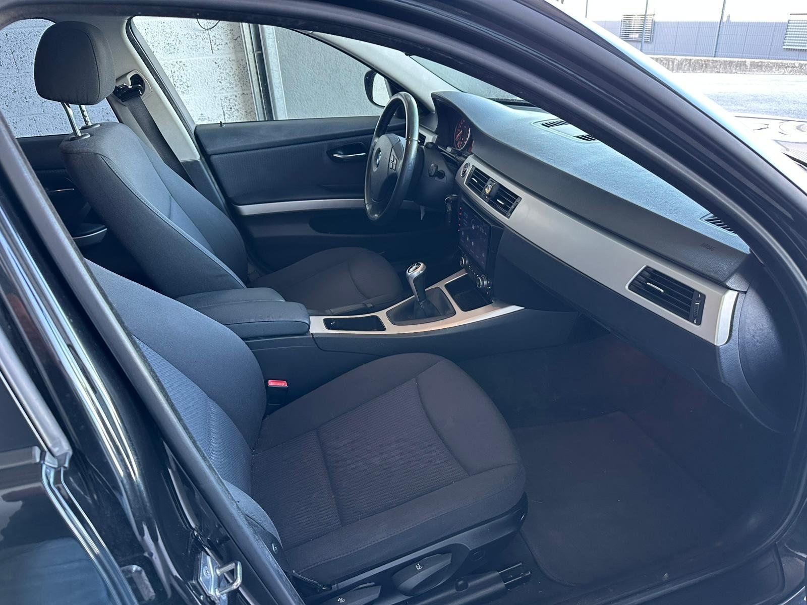 BMW Autos: BMW 318i Touring – Gebraucht aus Aclens von sobacopeludo 2