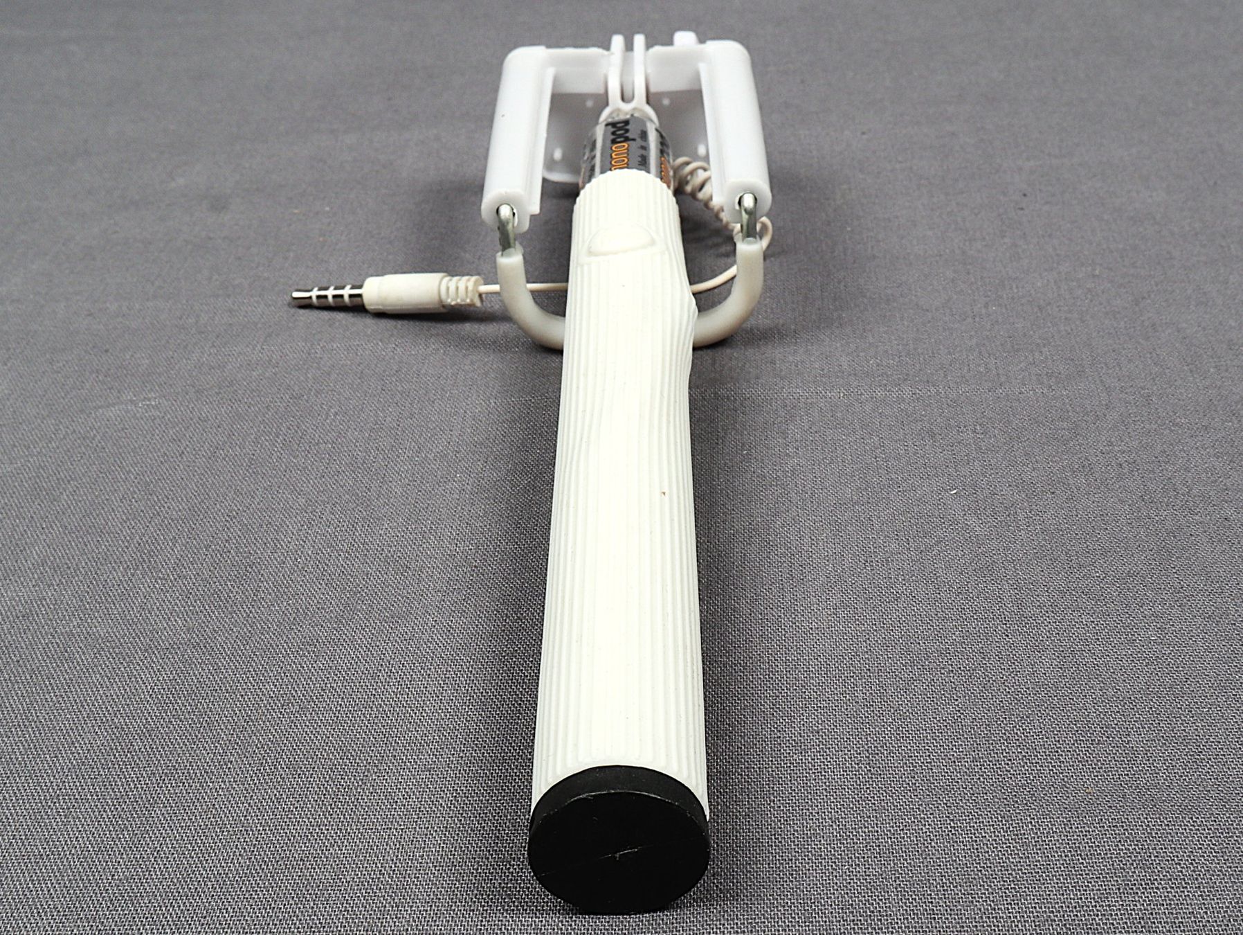 Halterungen: SELFIE Stick Weiss – Gebraucht aus Steinen von Restwert_Steinen 2
