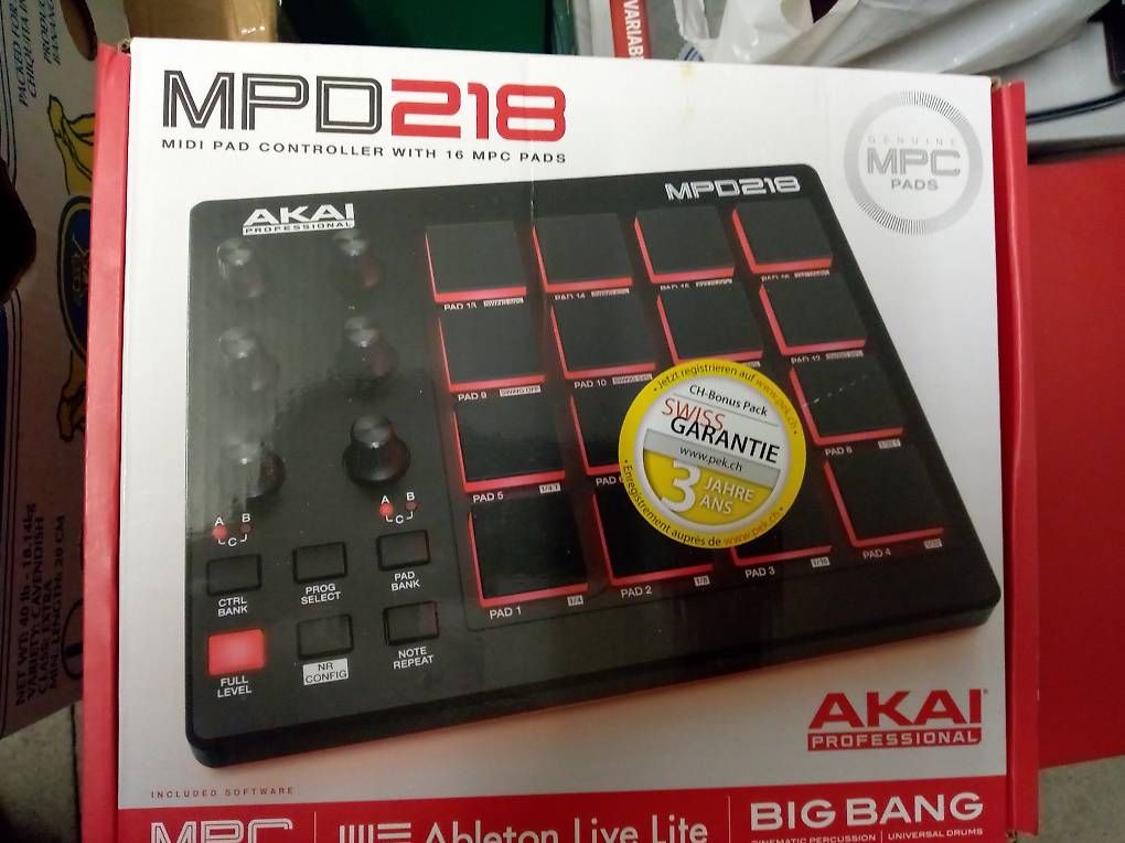Sistema di controllo: Akai MPD218 – Usato da Bad Ragaz venduto da wie_2xls