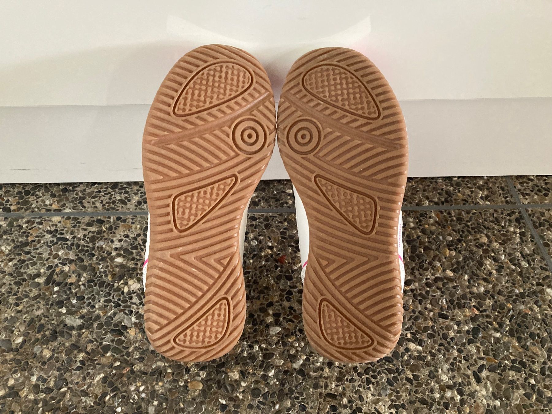 Scarpe per ragazze: Hallenschuhe,  Gr. 34 – Nuovo (secondo la descrizione) da Aetingen venduto da Nadinsky 1