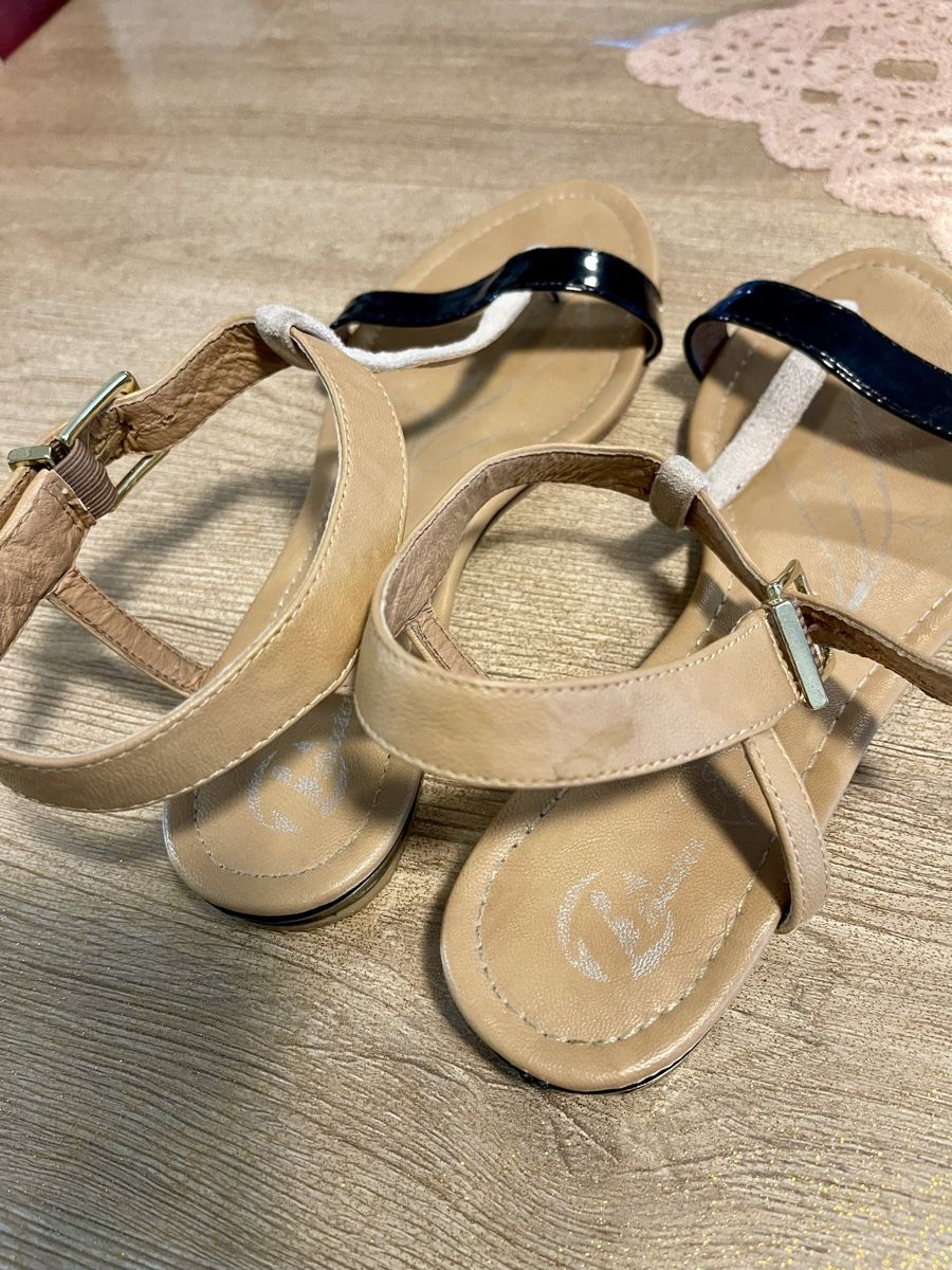 Scarpe da donna: Bata Sandalen, beige/schwarz, Grösse 38 – Usato da Meikirch venduto da Hilfe_Waisentiere 1
