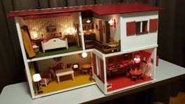 Puppenhaus mit Beleuchtung