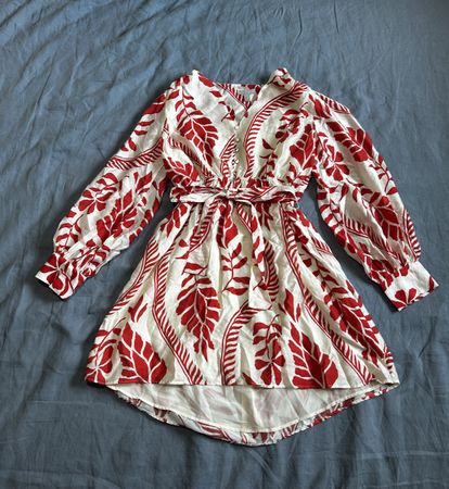 Robe imprimée rouge et blanche – taille S – bon état