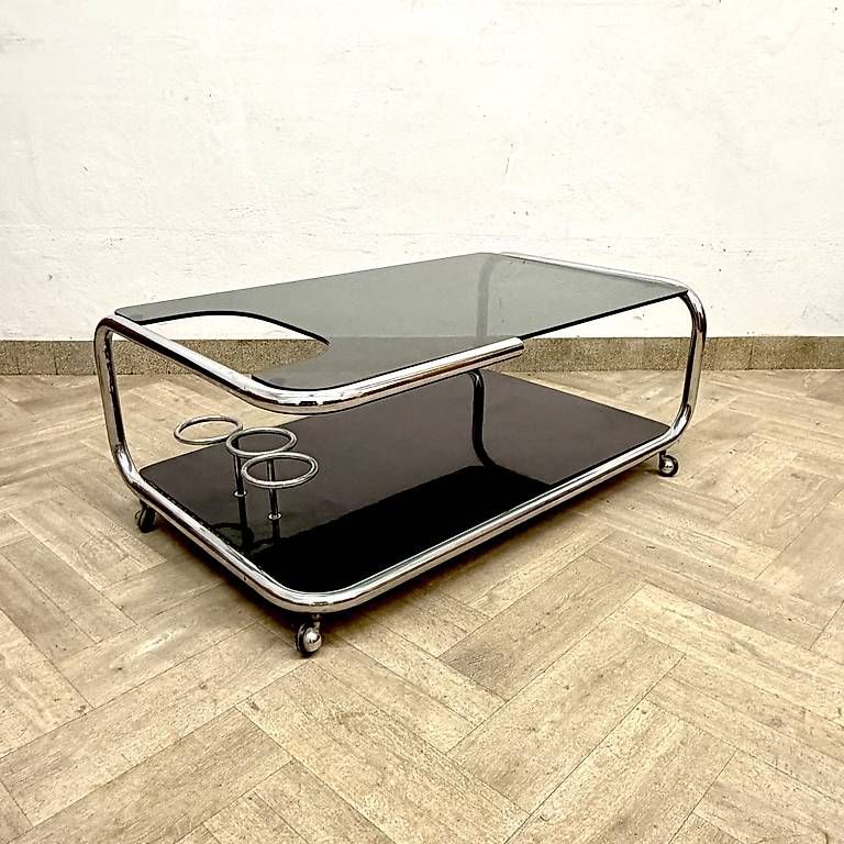 Tavoli: Bauhaus / Space Age Italian Clubtable – Usato da basel venduto da vintory.ch 1