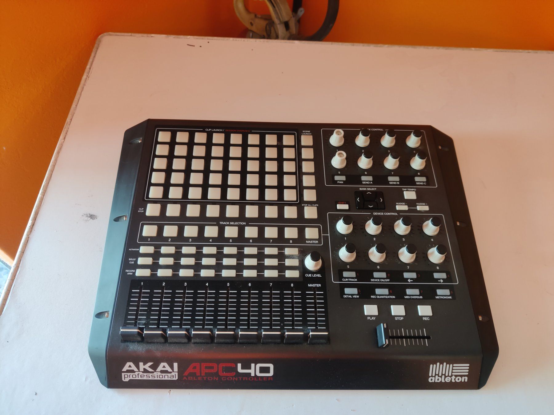 Akai Strumenti musicali: Akai Pro APC40 Ableton Controller – Usato da Viganello venduto da XTECHSTOREX 1