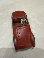 Dinky Toys Maserati 22A Meccano France rot Rennfahrer