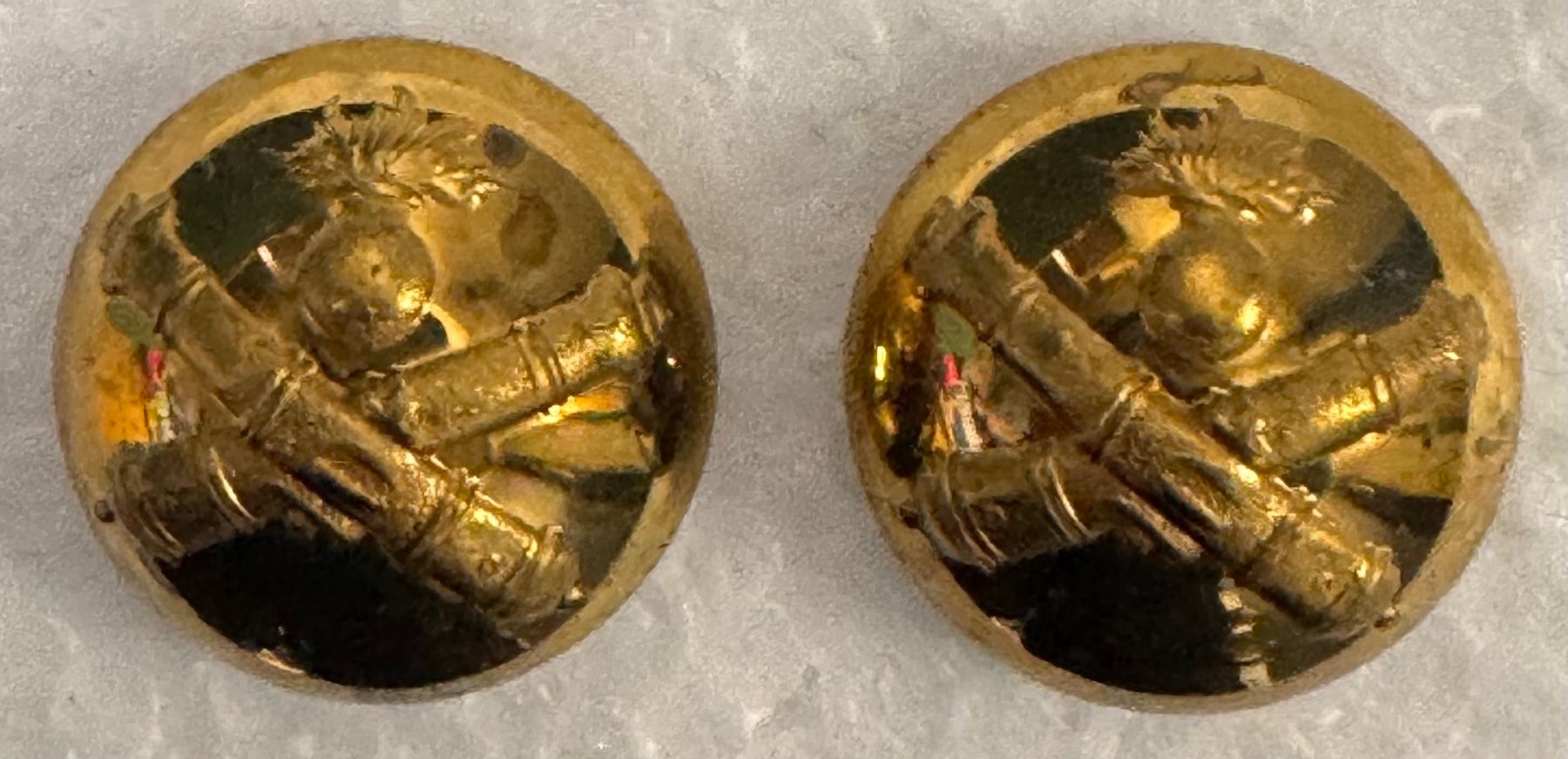 Bottoni: Originale Schweizer Uniformknöpfe, Goldfarbig – Usato da Andwil SG venduto da Ariisa1234