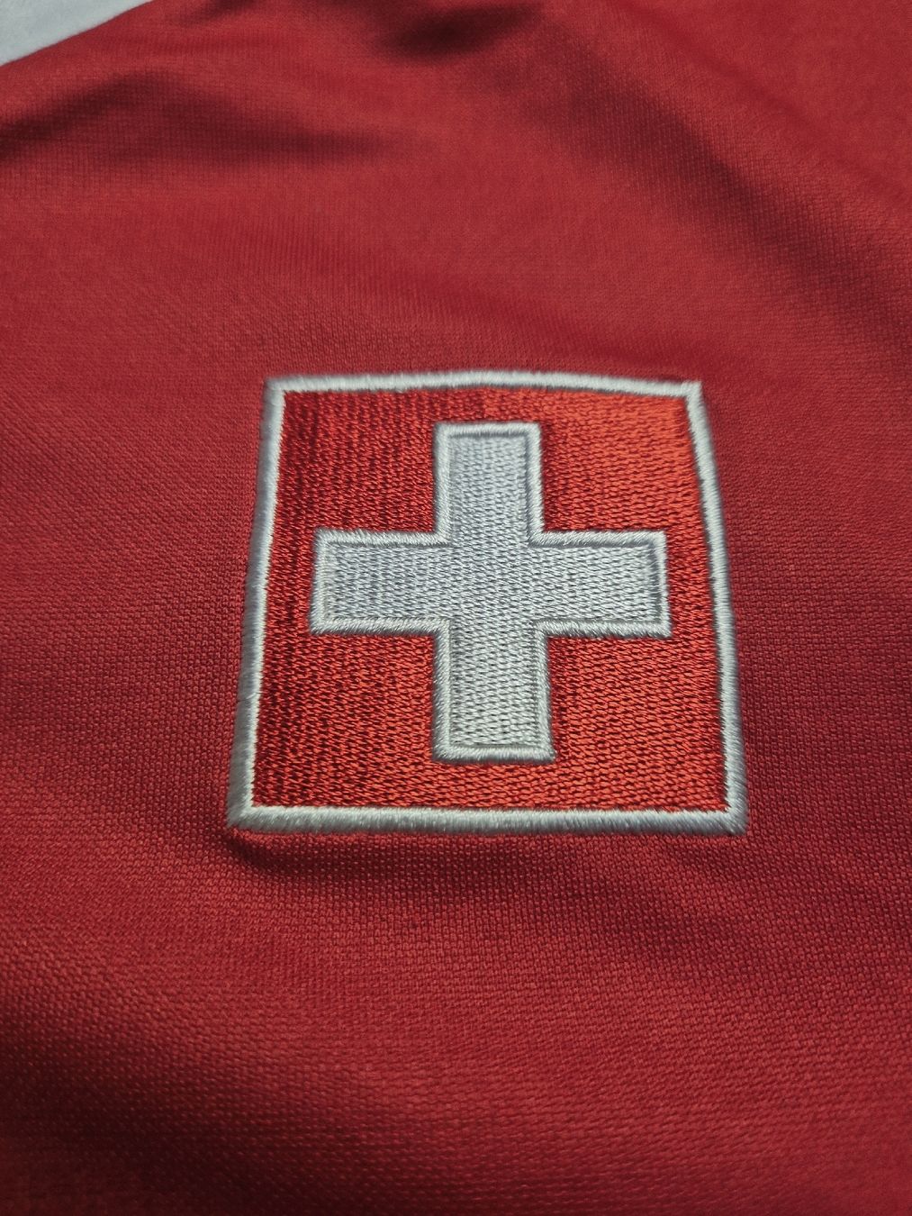Puma Canottiere & Pantaloni: Puma 2010 Schweiz Trikot Grösse M  – Usato da St. Gallen venduto da CaliSunshine 2