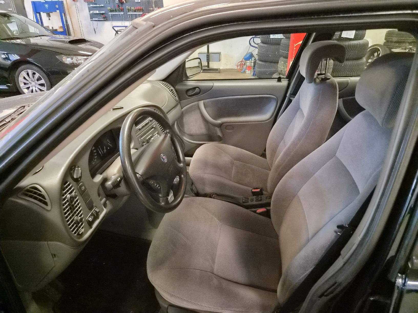 Saab Autos: Saab 9-3 2.0i Automat – D'occasion à Hinwil par Service95 4