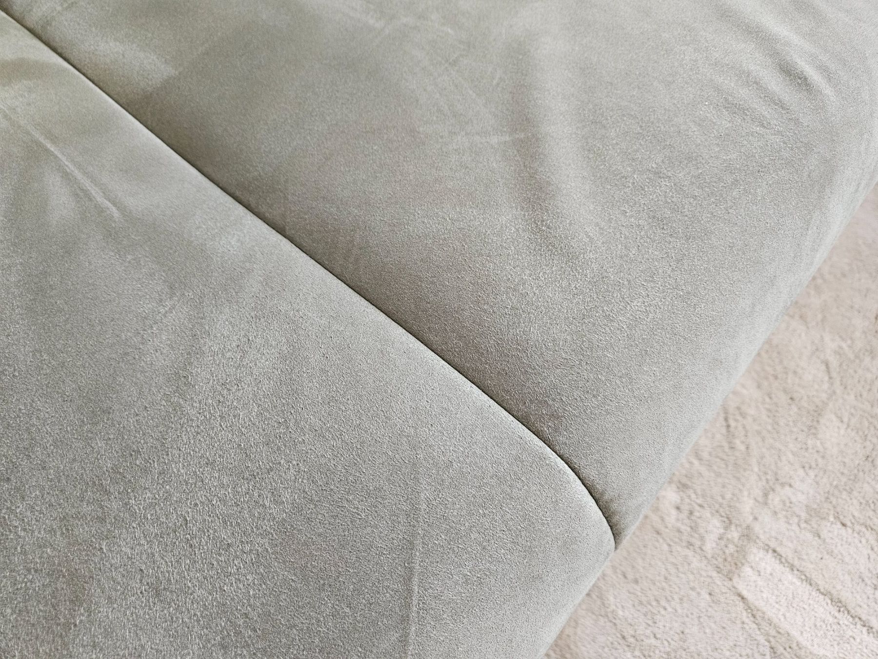 Divani: Sofa mit Hocker hellgrün Alcantara – Usato da Lyss venduto da sabethka 5
