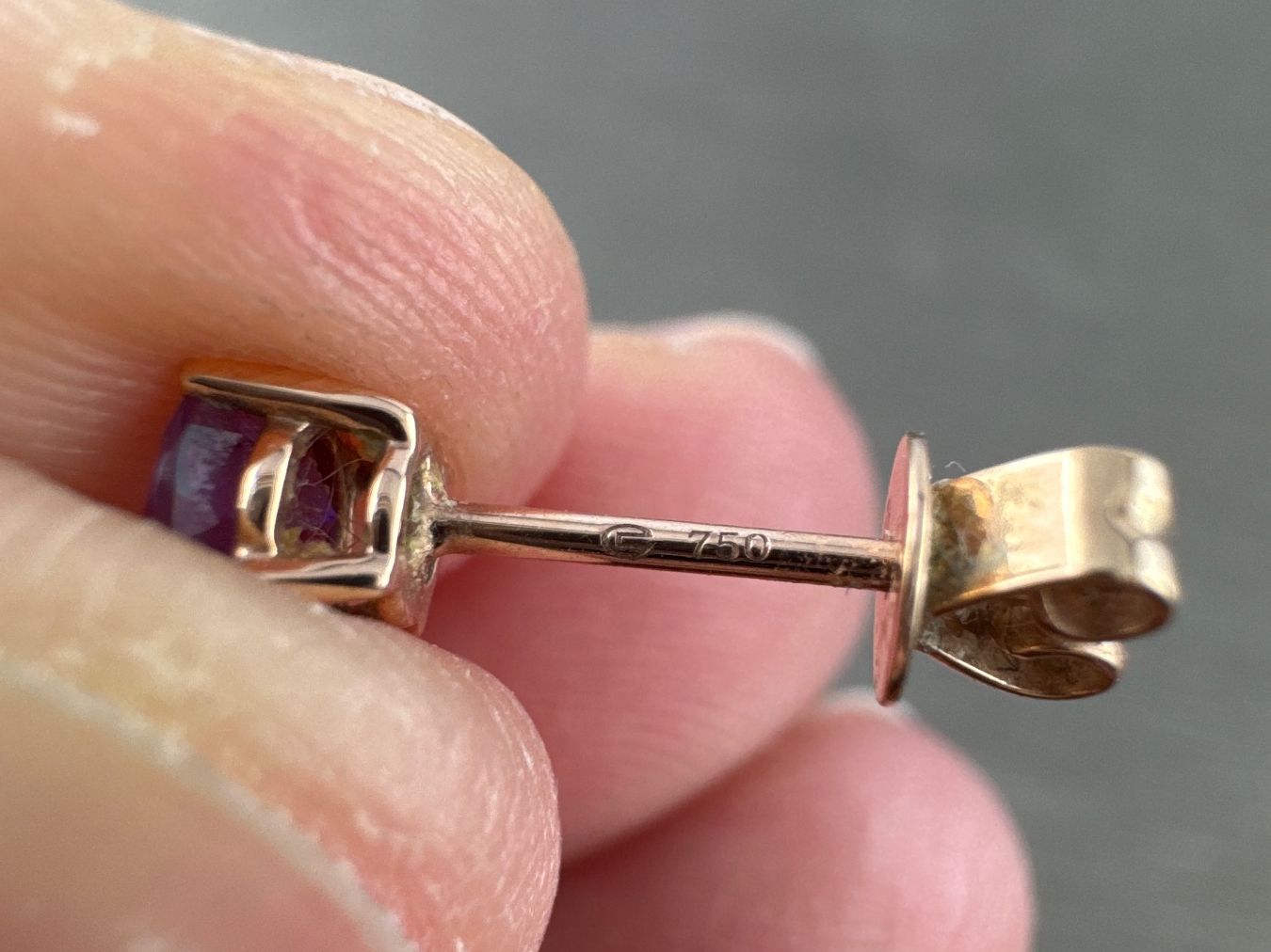 Boucles d'oreille: Ohrstecker 750 Gold – D'occasion à Niederuzwil par leo_8857 1