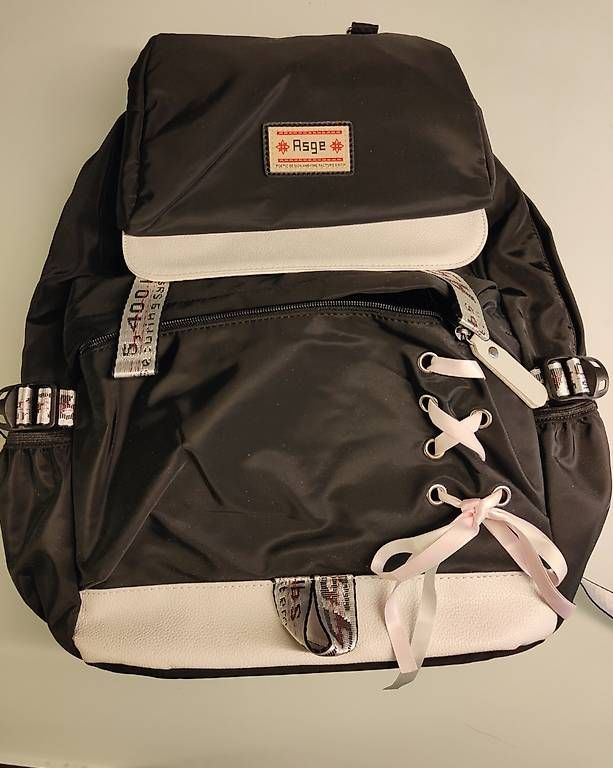 Rucksäcke: Schulrucksack – Gebraucht aus Windisch von Dan.Win 1