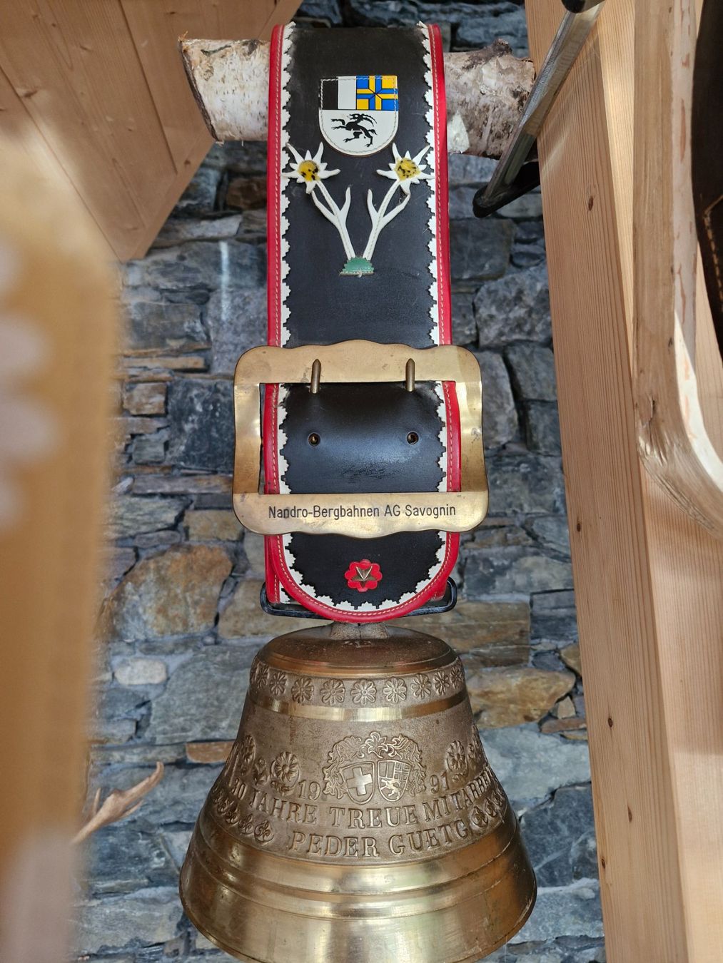 Cloches & sonnailles: Glocke Treichel – D'occasion à Guarda par rue_bpd7