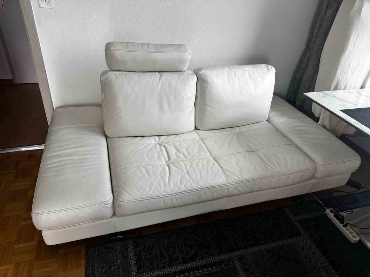 Sofas: Design Leder-Sofa / Bett-Sofa, cremeweiss (kleiner) – Gebraucht aus Romanshorn von Benjamin__R