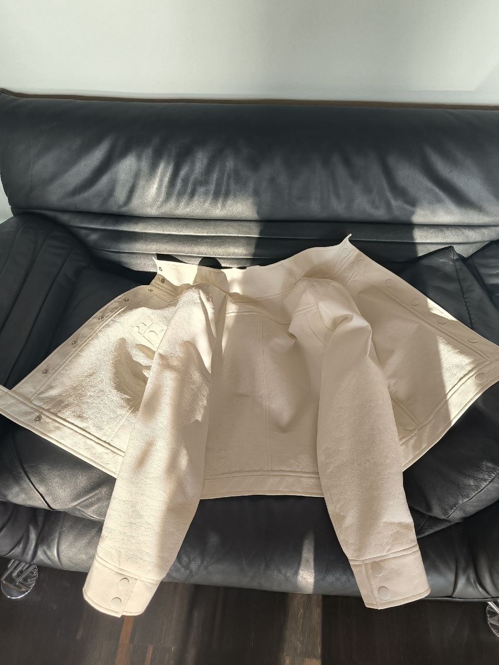 Giacche: Courrèges Paris Vinyl Jacket, Size 44 – Nuovo (secondo la descrizione) da Zug venduto da LindaManga 2