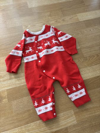 Roter Weihnachts-Baby-Overall , Grösse 74
