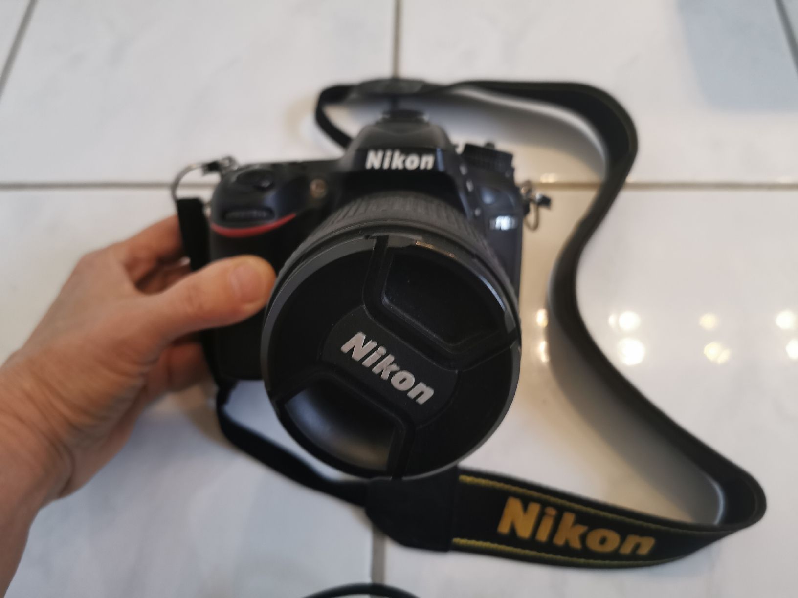 Nikon Fotocamera: Nikon D7100 mit 3 Objektive und Accessoires – Usato da Oberglatt ZH venduto da JulFul 1