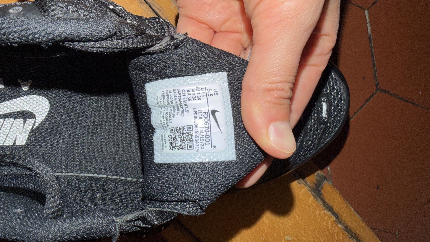 Nike Chaussures femmes: Nike Air Max Plus Utility Schwarz Gr. 38 – D'occasion à Zürich par tameier98 1