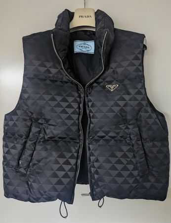 Prada Daunenweste schwarz / Grösse 38