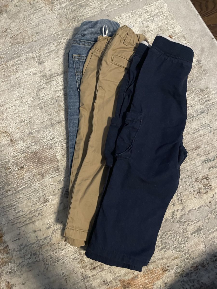 Lotti di vestiti: Clothes set. 11 Trousers & 4 pyjamas. Gr80/86. – Nuovo (secondo la descrizione) da Rüschlikon venduto da Sukhi_H 2