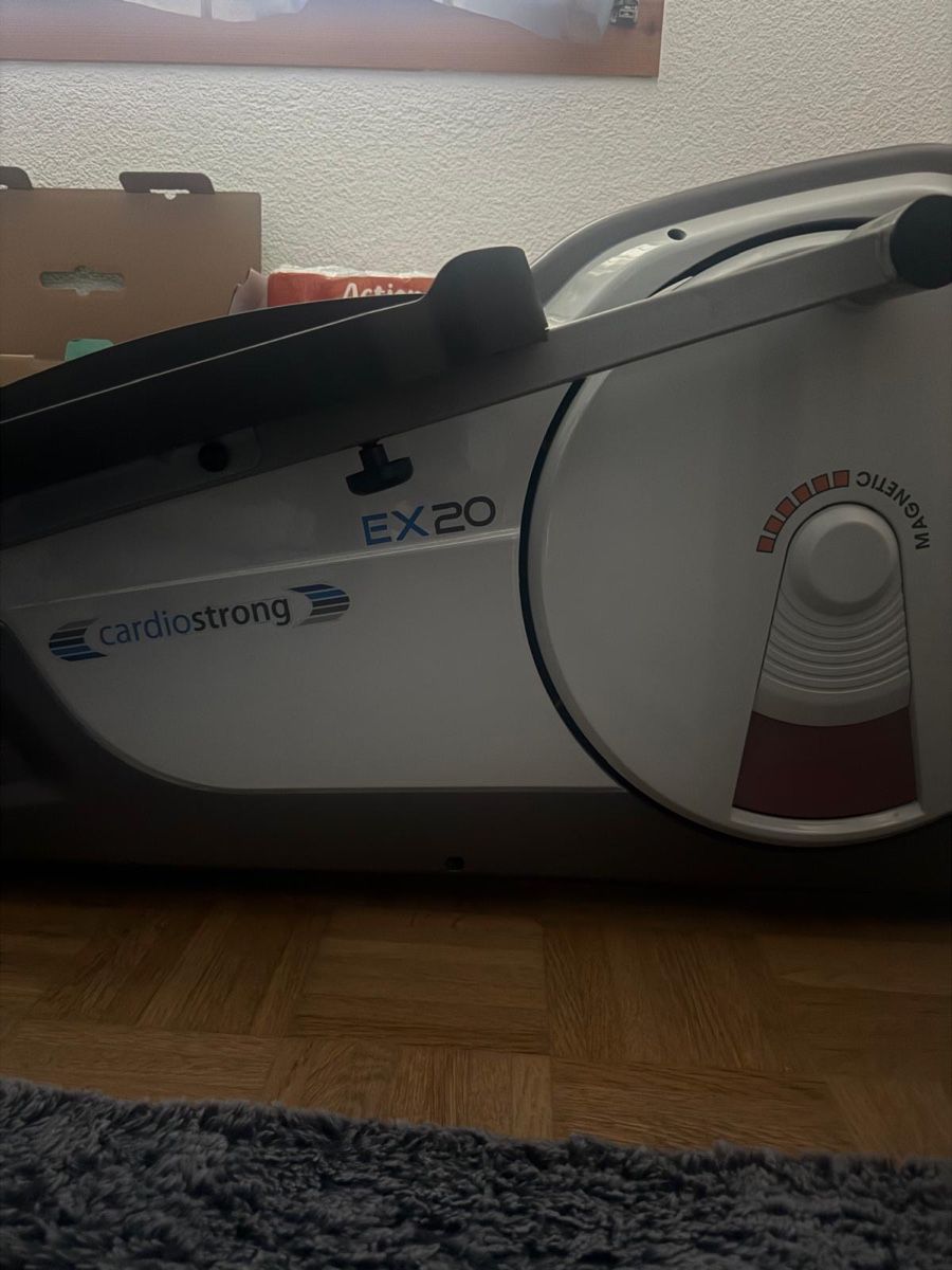 Hometrainer: Crosstrainer Cardiostrong EX20 – Usato da Ins venduto da Valentino.St. 2