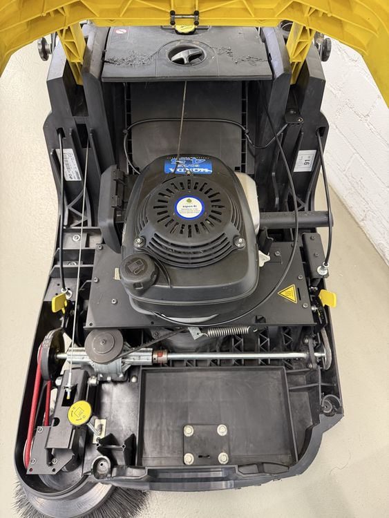 Kehrmaschine Kärcher KM 75/40W (Gebraucht) in Kriens für CHF 400 – nur ...