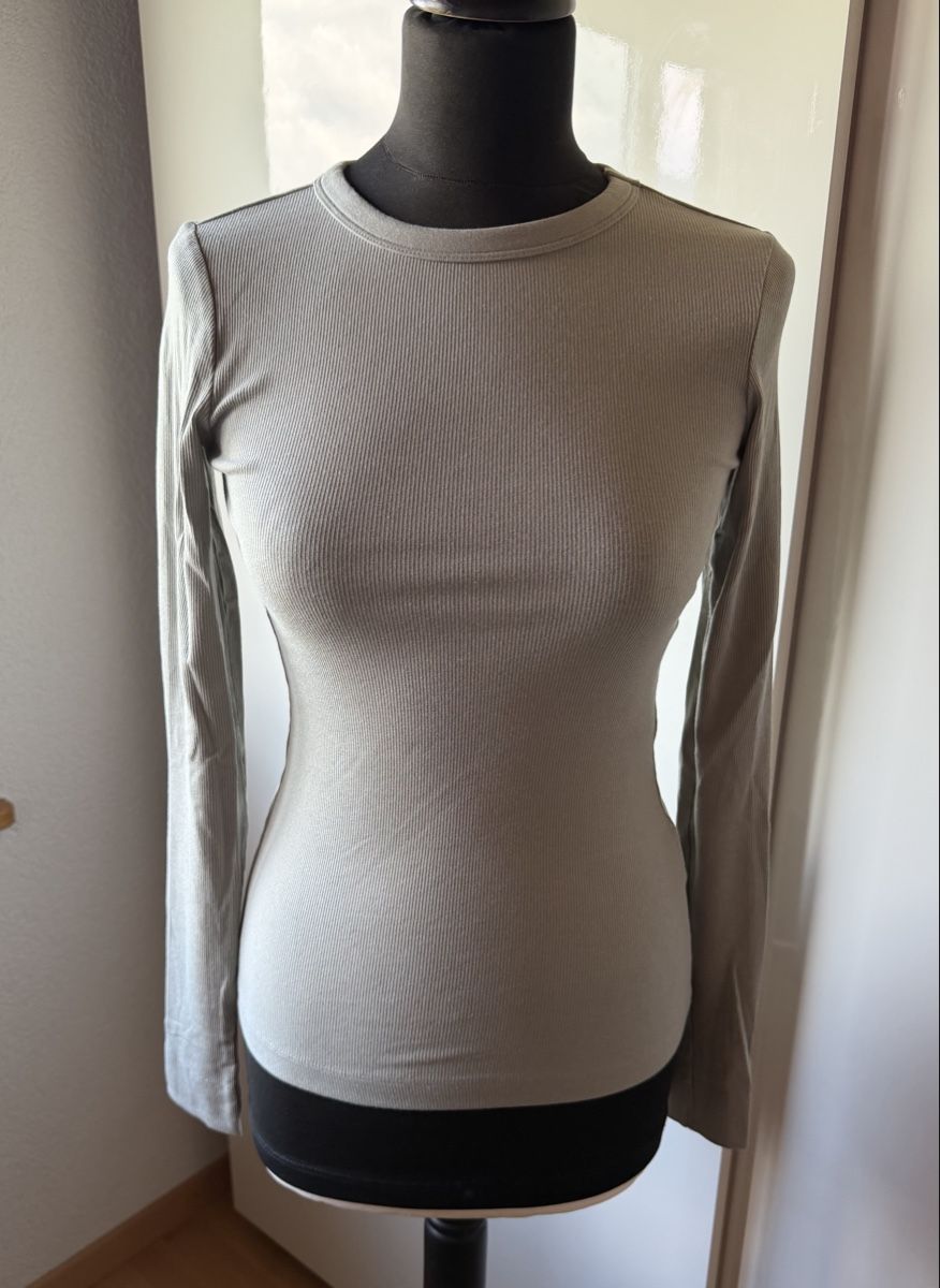 H&M Tops: Top H&M  – Neuf (Voir description) à Boudry par asmdgr135
