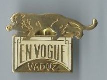 EN VOGUE Pin