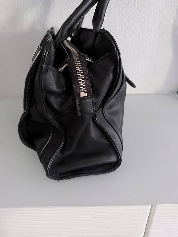 Guess Sacs femmes: Handtasche Guess – D'occasion à Kappelen par Ushy08 2