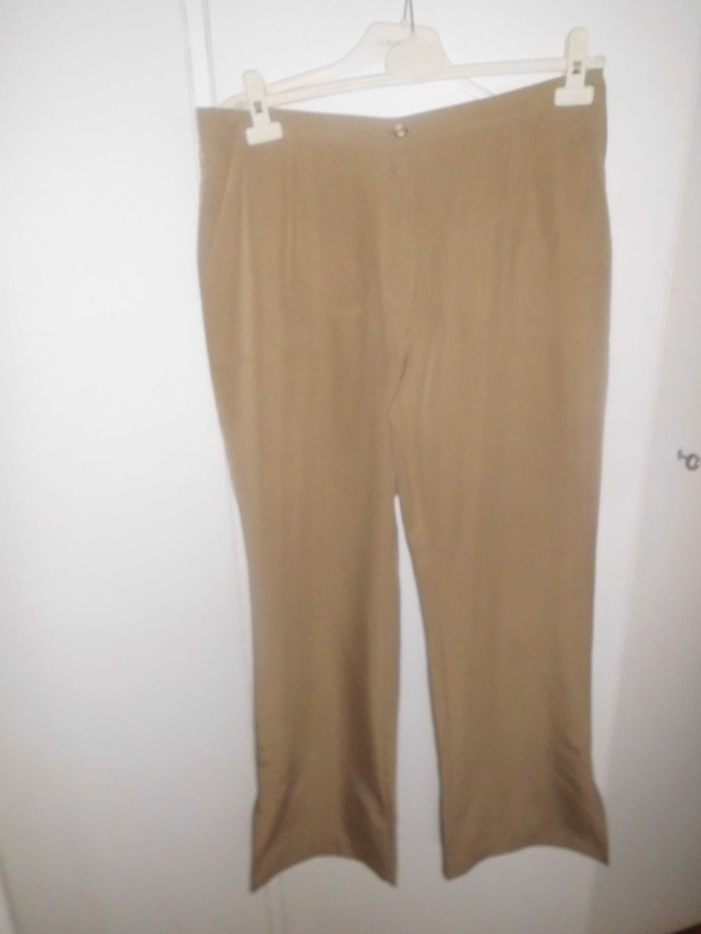 Pantaloni: Pantalon beige T. 44 – Nuovo (secondo la descrizione) da Marin-Epagnier venduto da Madja