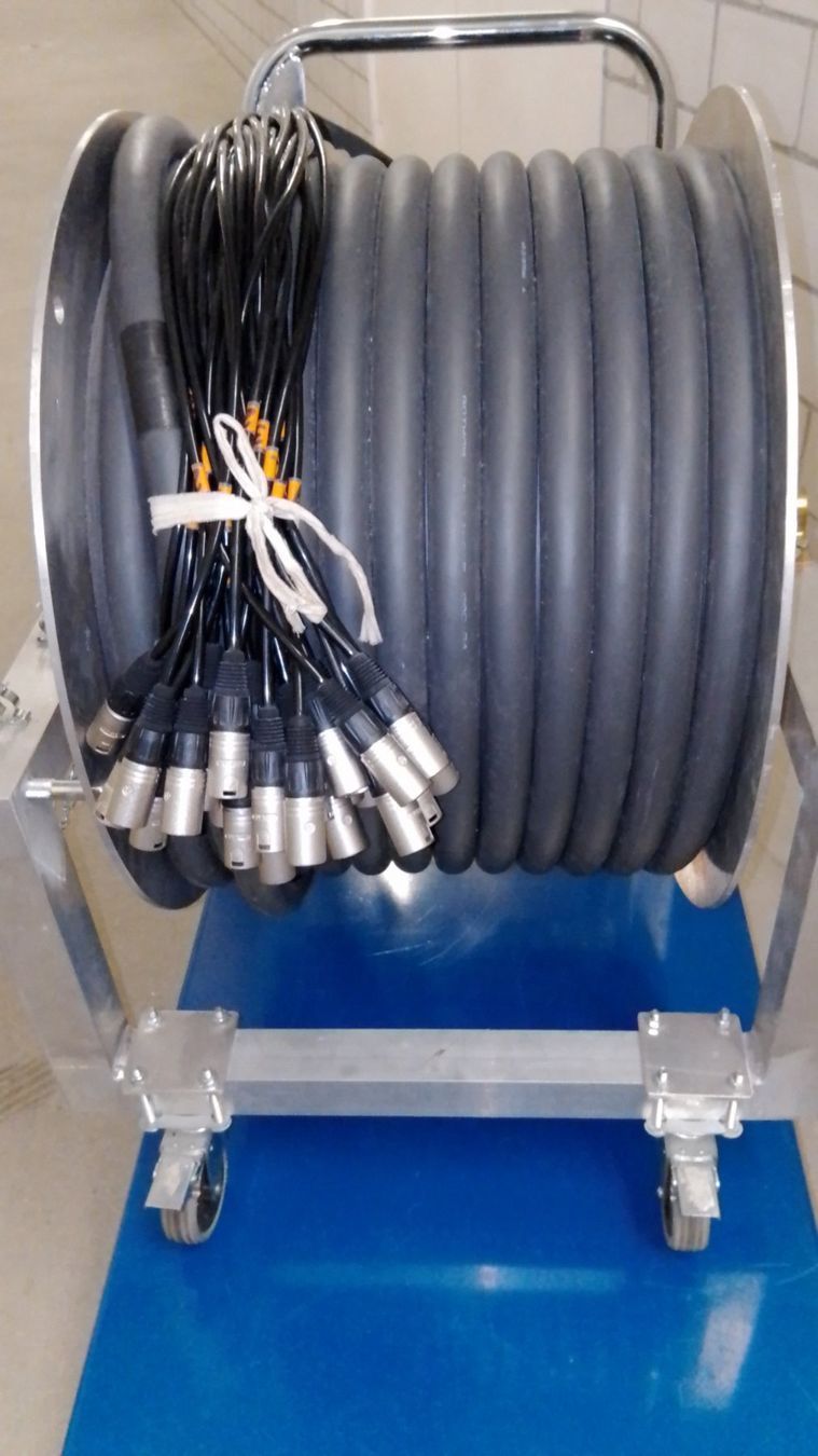 Câbles: STAGE BOX CON MULTICORE AUDIO 45 m completo di carrello – Neuf (Voir description) à Porza par alba55 3