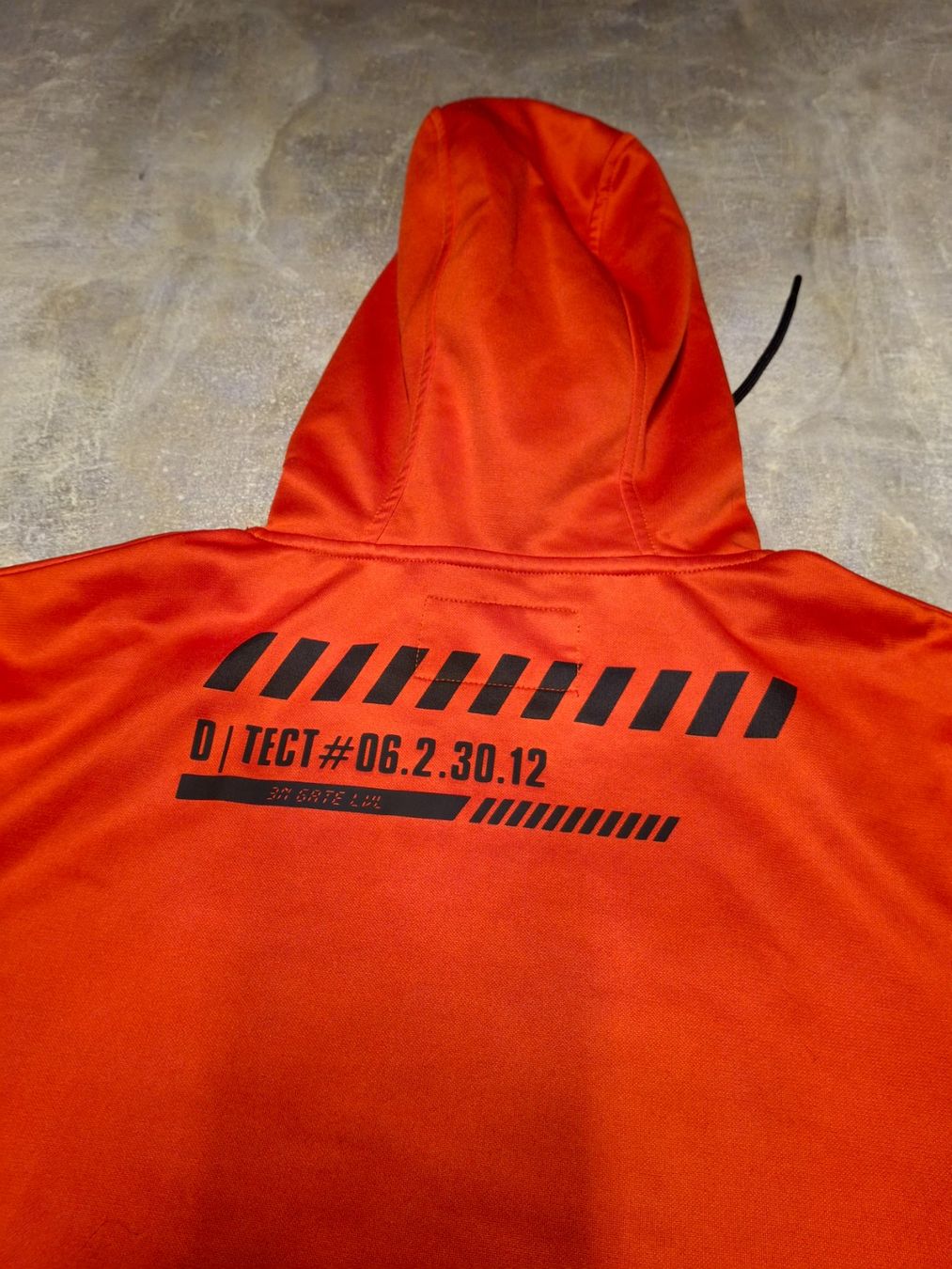 C&A Maglioni & Felpe: Sweat avec capuchon taille M marque C&A – Usato da Villiers venduto da san_jn5w 6