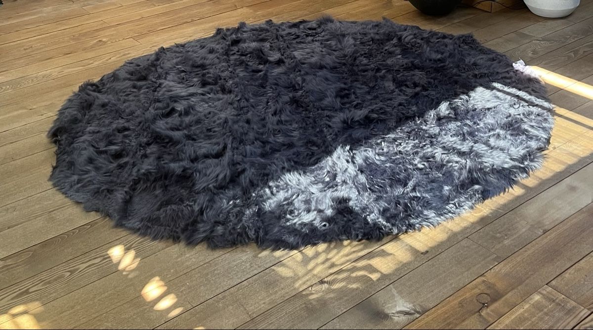 Teppiche: Kunstfellteppich NEU 2x2m Antrazith – Neu und originalverpackt aus Ostermundigen von jovia2000