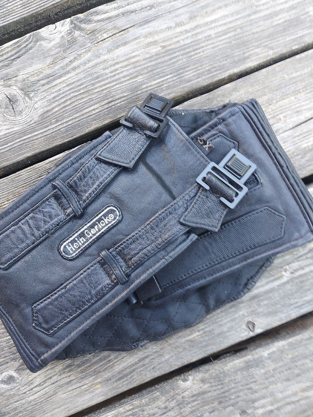 Gants & mitaines : Motorrad Handschuhe/Nierengurt/Kopfpariser Damen – D'occasion à Sumiswald par FassBar