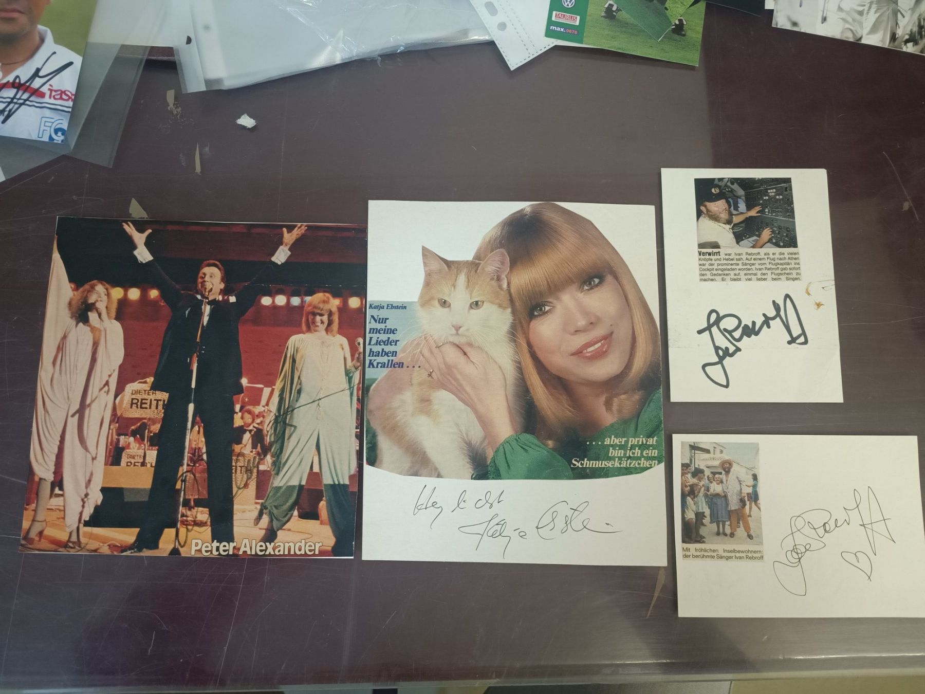 Autografi: Show Set - 4x handsigniert - 80er Jahre – Usato da Menziken venduto da Artographs