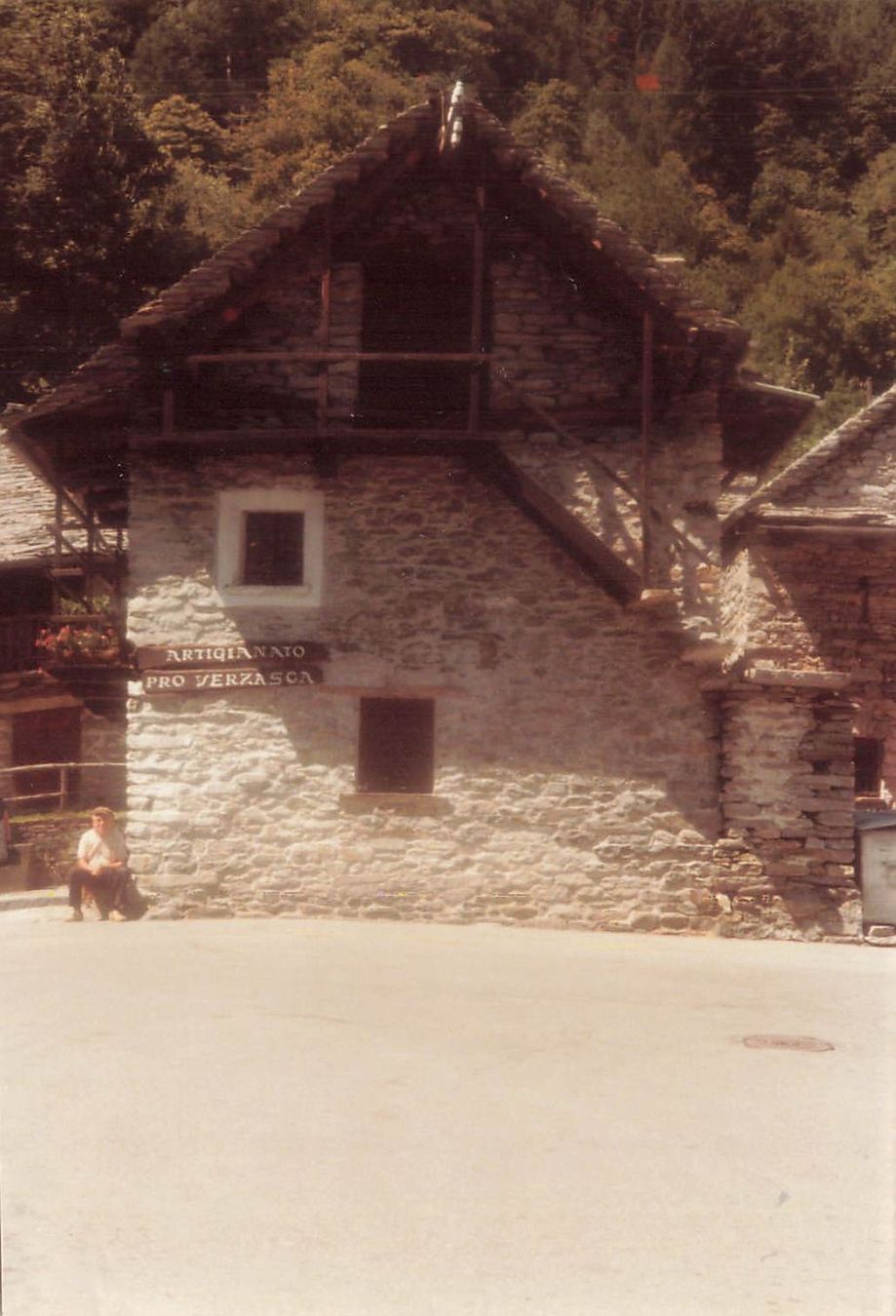 Cartoline postali: Valle Verzasca 1981 foto – Usato da Biasca venduto da Blenio71