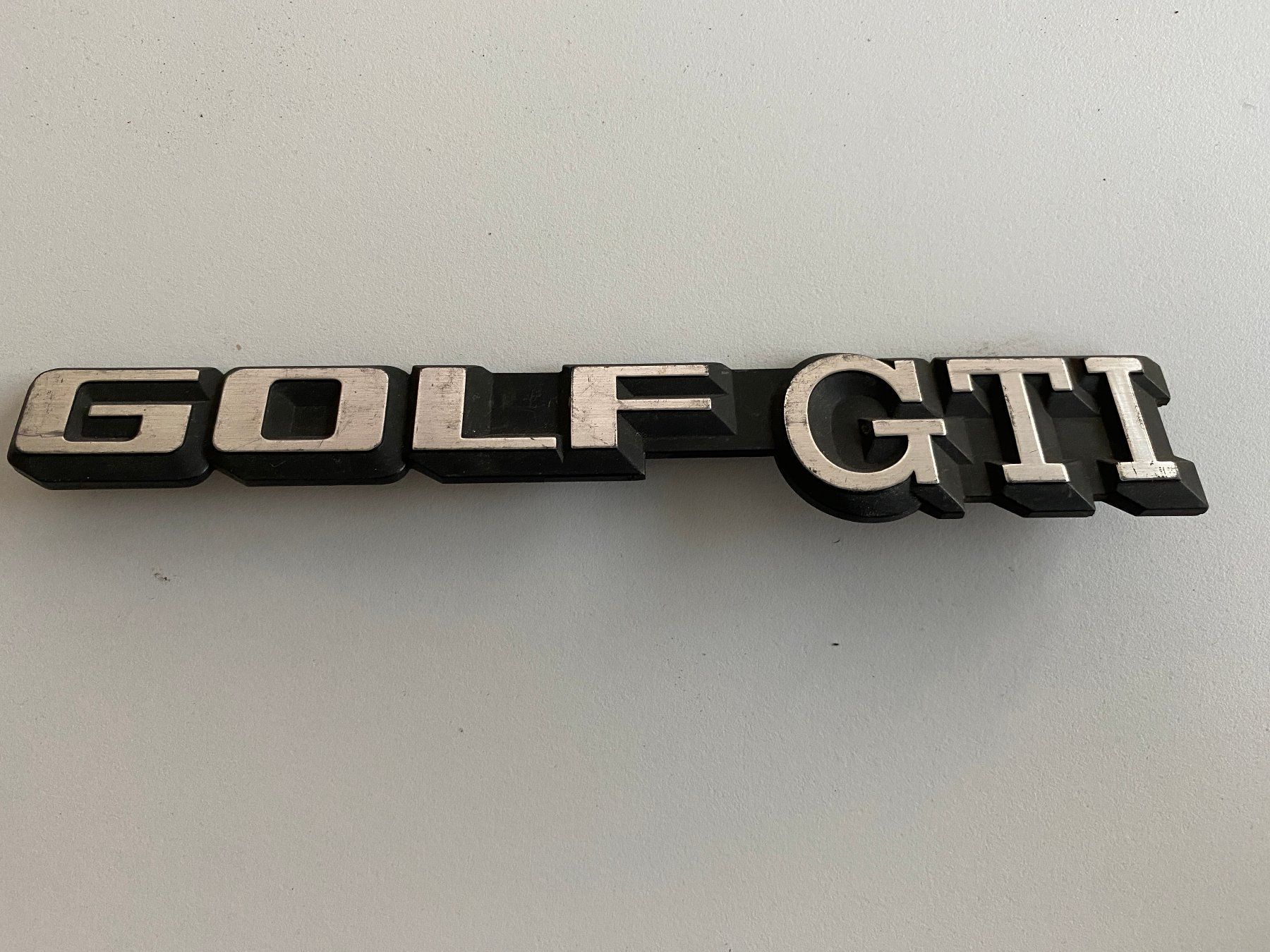 VW Tutti pezzi di ricambio auto: VW Golf GTI Emblem – Nuovo (secondo la descrizione) da Alpnachstad venduto da Rucksack10
