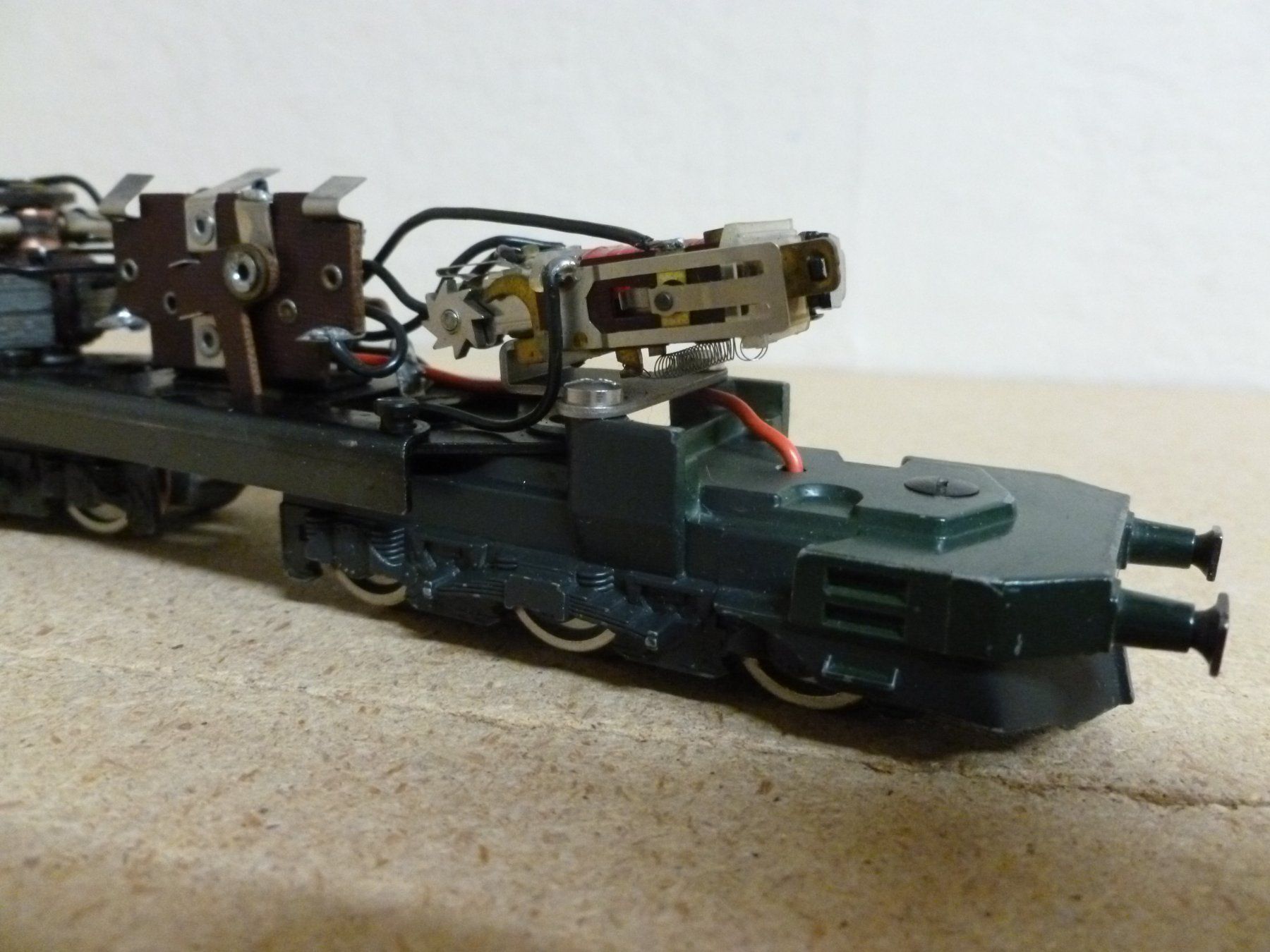 Hag Modellini di ferrovie: Hag Ae 6/6, Version 2, Fahrgestell – Usato da Oberbipp venduto da Vifu 2