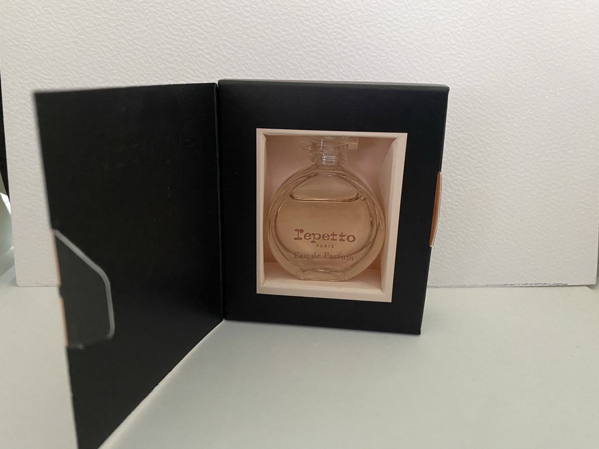 Repetto Parfums & Eau de Toilette: Miniature eau de parfum Repetto – Neuf avec emballage d'origine à Bouveret par wes_7zll 1