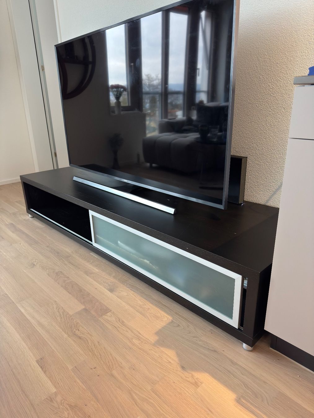 Mobili TV: TV Möbel / Lowboard - Schwarz – Usato da Küsnacht ZH venduto da lin_p7sx 1