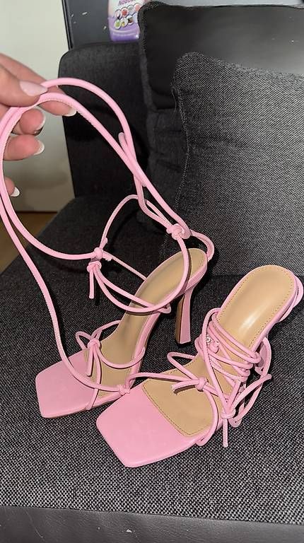 Scarpe da donna: PINKE RIEMCHEN-HIGH-HEELS – Usato da Gossau SG venduto da 2002gomes2002 1