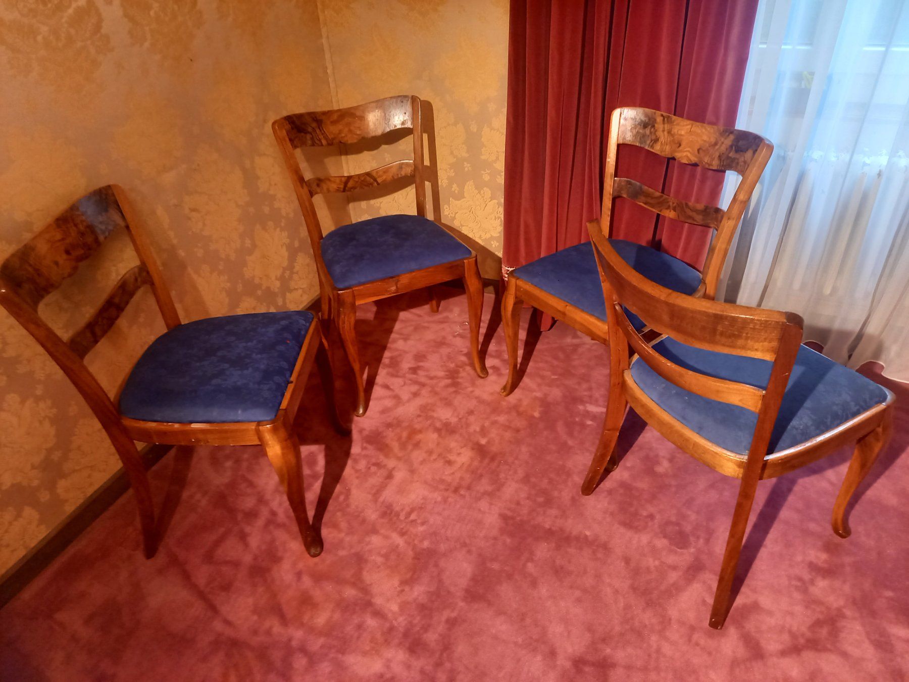 Sedie: Lot de 4 chaises en loupe – Usato da Ponts-de-Martel venduto da Henri-Louis 1