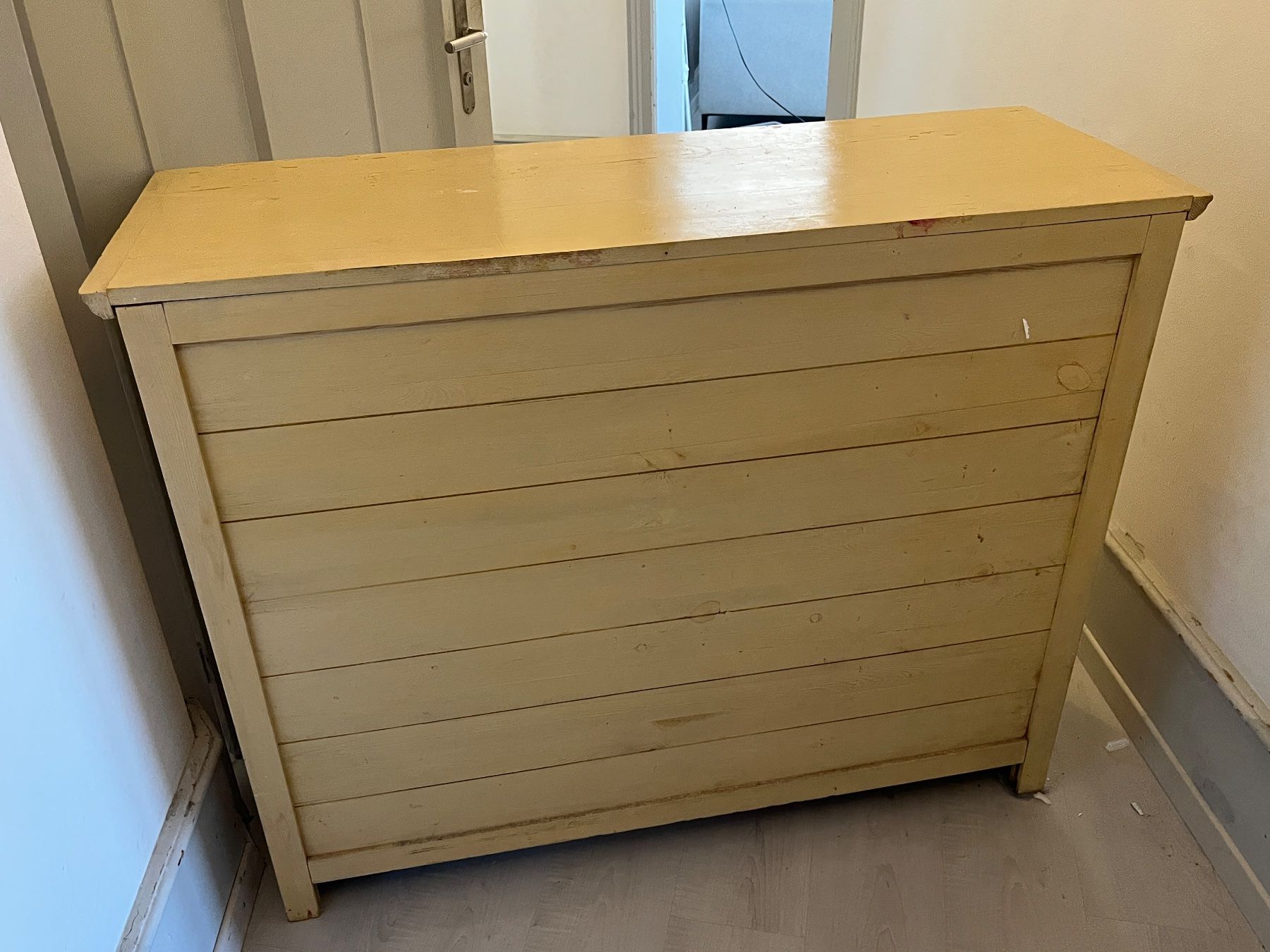Cassettiere: Vintage Shabby Chic Kommode in Creme – Usato da Solothurn venduto da HH91 2