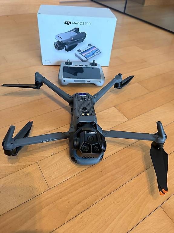 DJI Videocamere: Dji Mavic 3 pro Drohne – Usato da Thun venduto da yan_f8hj 2