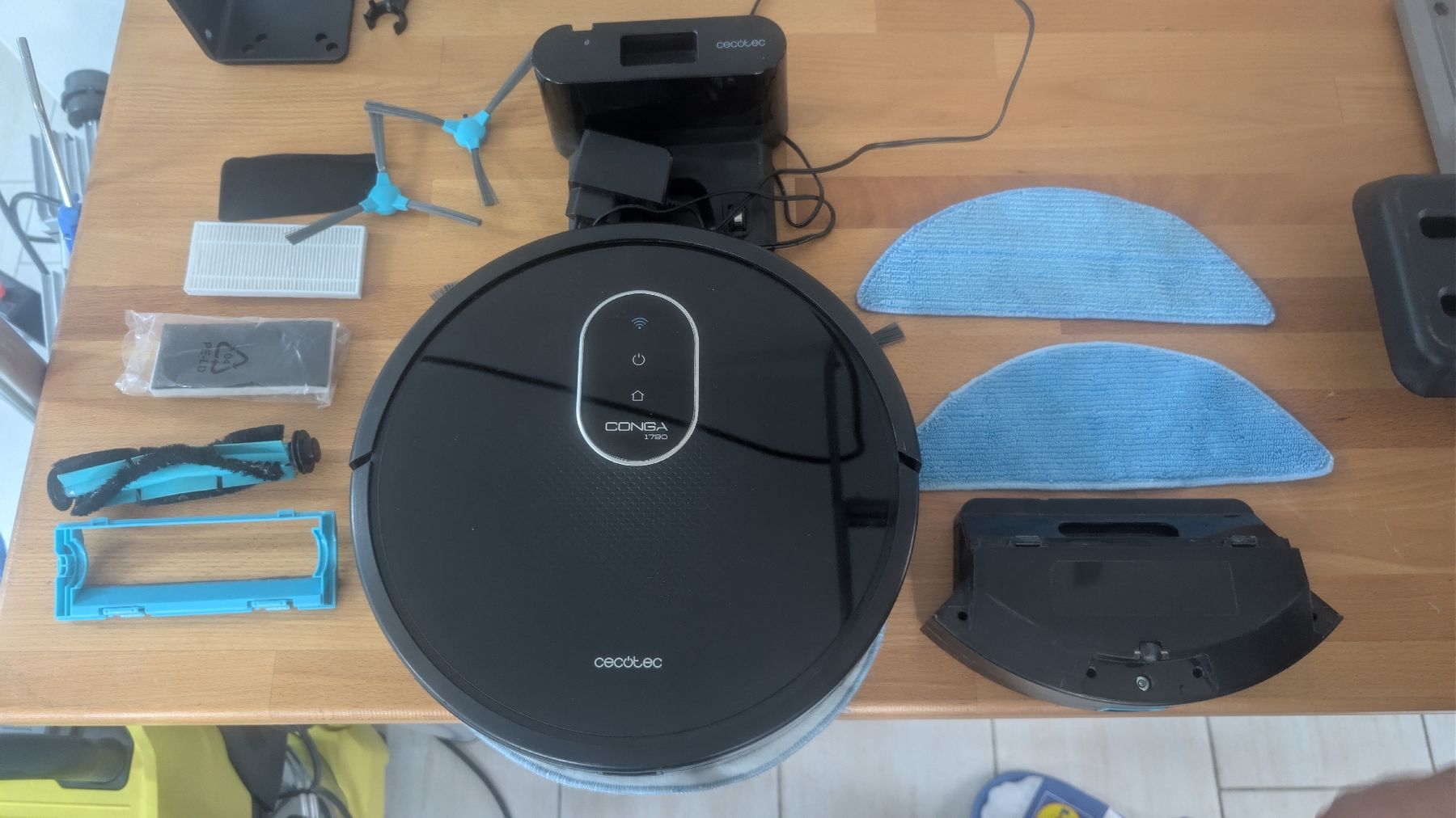 Aspirapolveri & Accessori: Cecotec Conga 1790 Ultra Robot Vacuum Cleaner Roboter – Usato da Lienz venduto da ACM95